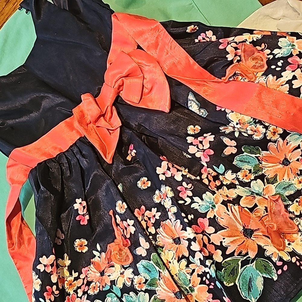 Girls dress, size 6